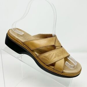 Clarks Light Brown Strappy Leather Slip On Wedge Sandals Size 6 Open Toe